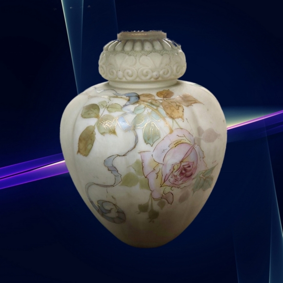 Other - 👣4/$20.  Hand Painted Vase Flowers Gold